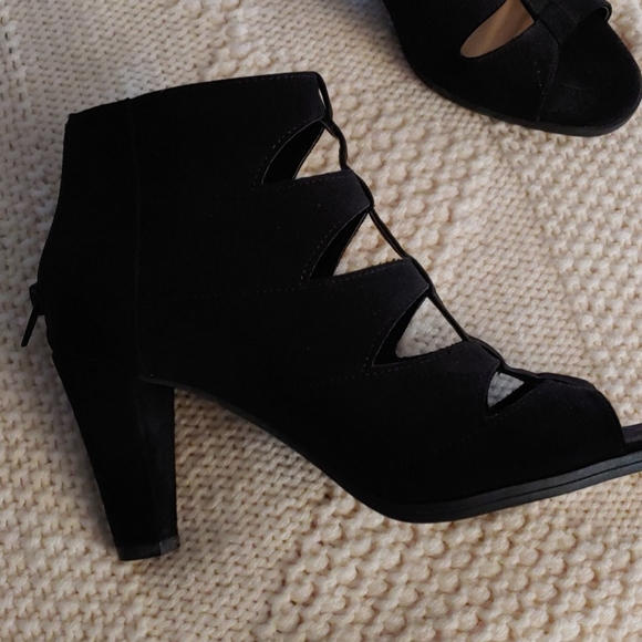 Metaphor - Picture 3 of 3